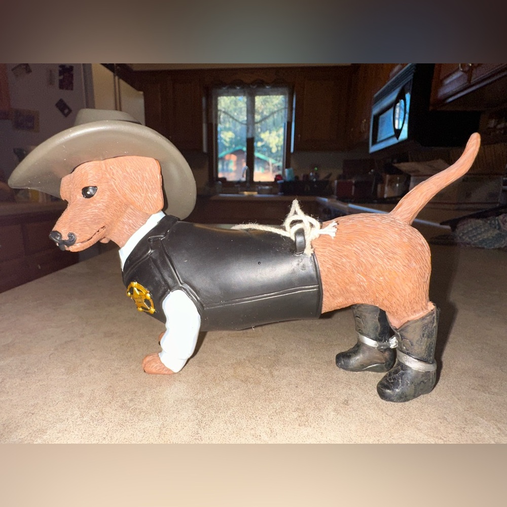 The Hamilton Collection Figurine Daschund Wiener‎ Dog Sher-ruff Paws Sheriff